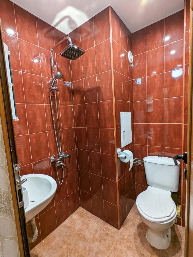 Top Center Relax, Ndk & Vitoshka Str, Free Secured Parking Sofia Bagian luar foto