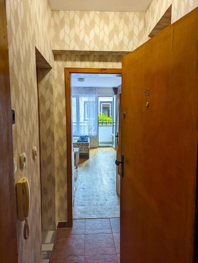 Top Center Relax, Ndk & Vitoshka Str, Free Secured Parking Sofia Bagian luar foto